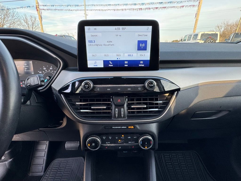 Used 2022 Ford Escape SE w/ Cold Weather Package image 24