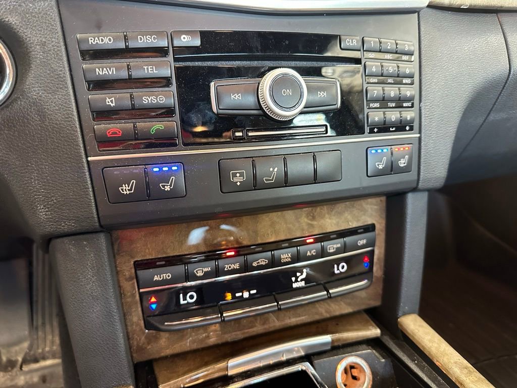 Used 2011 Mercedes-Benz E 550 4MATIC Sedan image 18