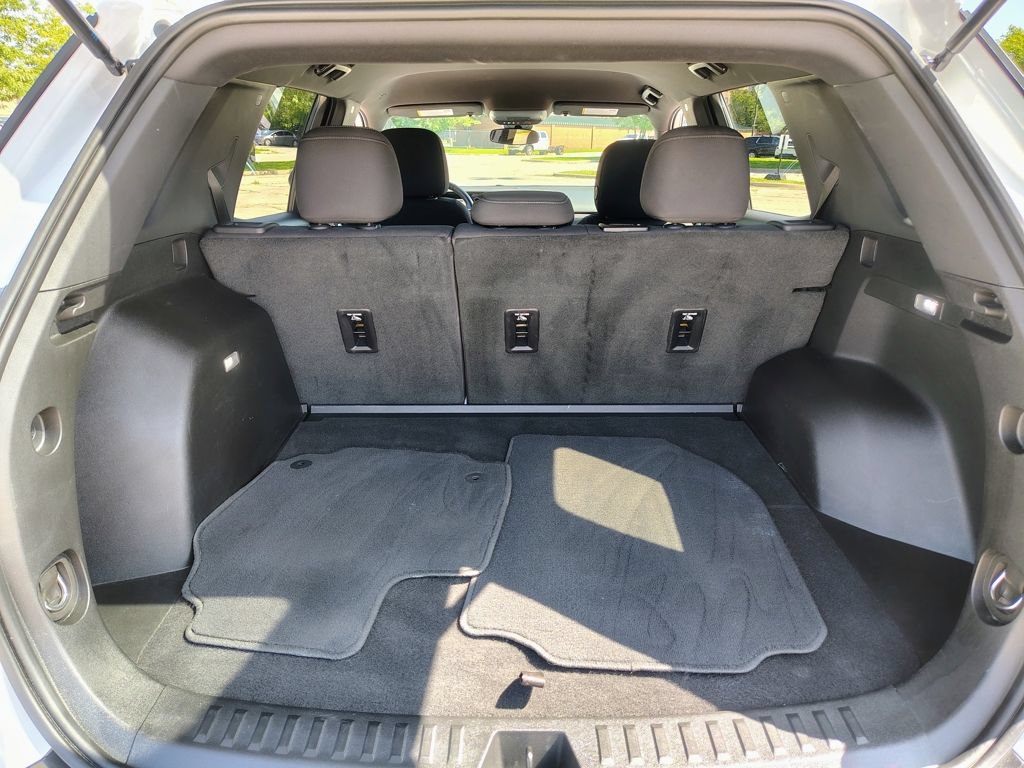 Certified 2025 GMC Terrain Elevation AWD/4WD image 15