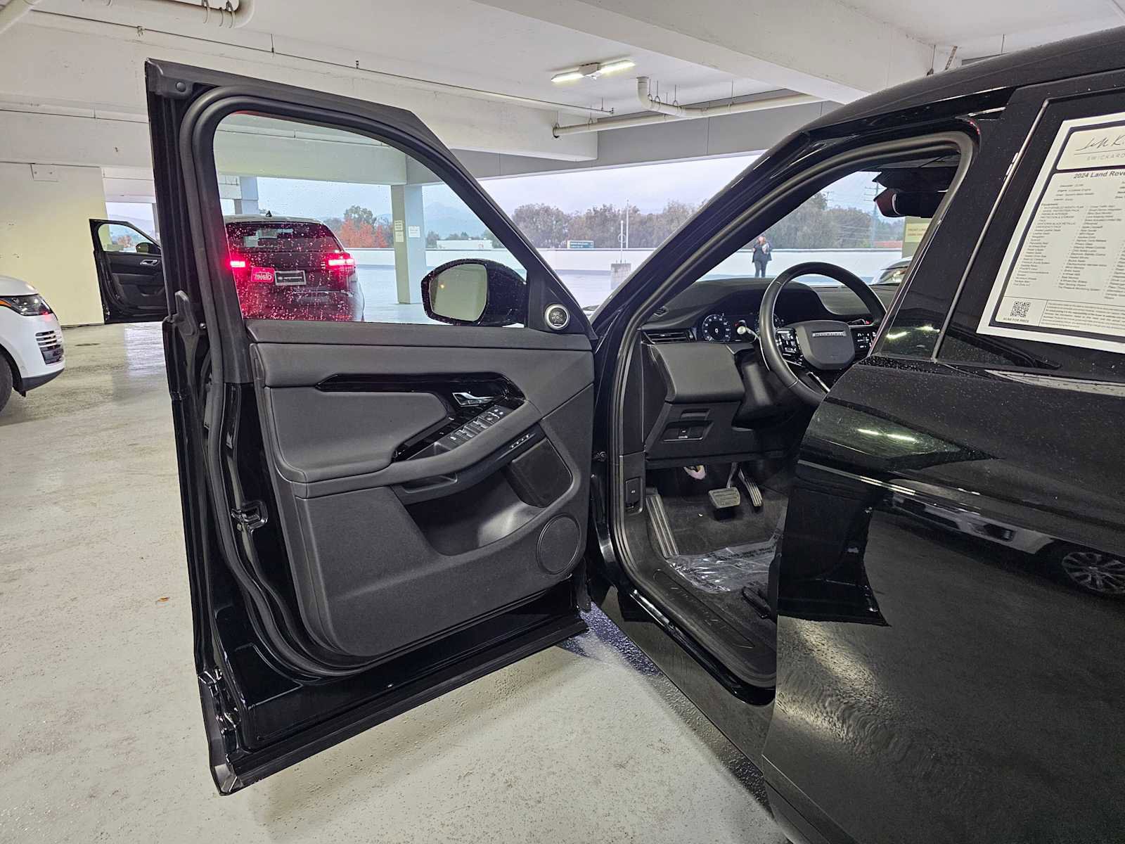 Used 2024 Land Rover Range Rover Evoque S image 19