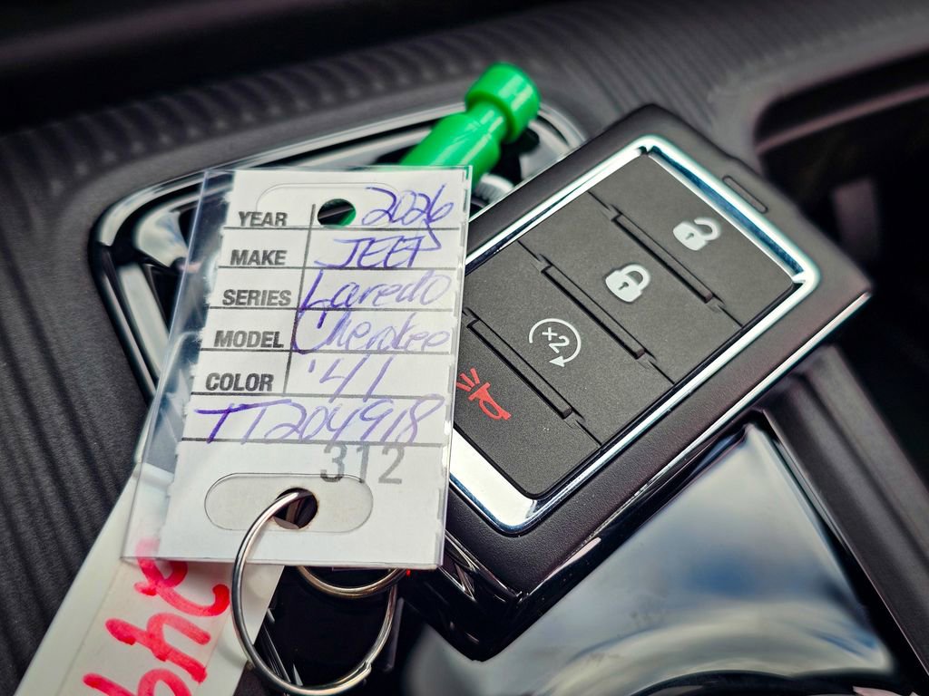 New 2026 Jeep Cherokee Laredo image 32