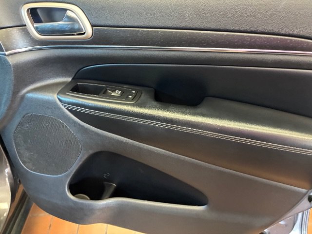 Used 2015 Jeep Grand Cherokee Limited RWD image 30