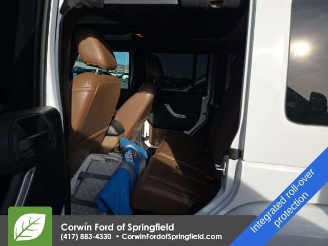 Used 2017 Jeep Wrangler Unlimited Sahara w/ Connectivity Group image 12