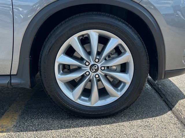Used 2021 INFINITI QX50 Luxe FWD image 16