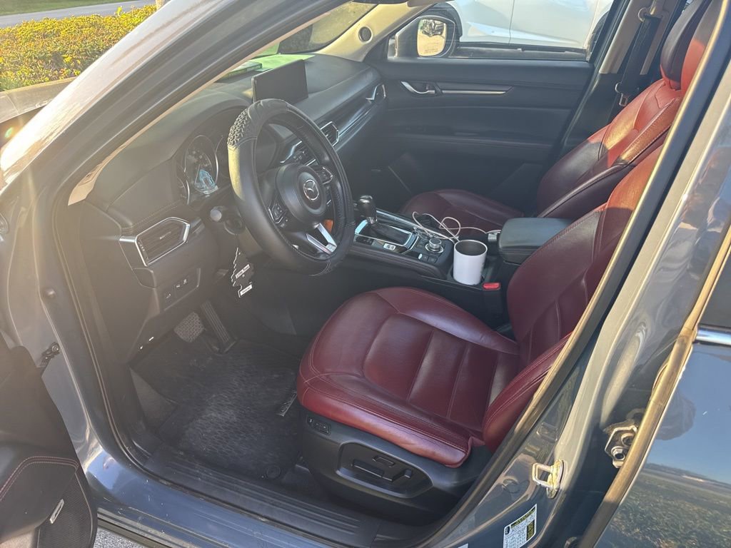 Used 2023 MAZDA CX-5 Carbon Edition image 3