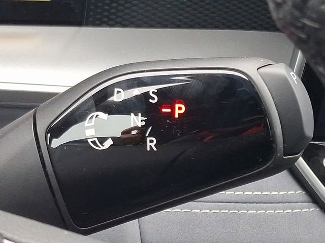 New 2026 Volkswagen Tiguan SE R-Line image 8