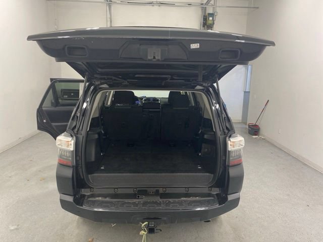 Used 2019 Toyota 4Runner SR5 AWD/4WD image 24