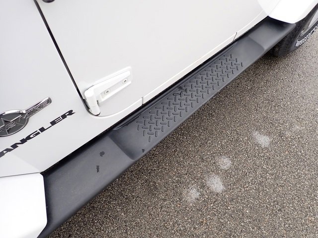 Used 2015 Jeep Wrangler Sport image 13