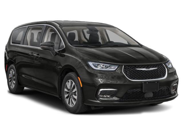 Used 2024 Chrysler Pacifica Premium image 9