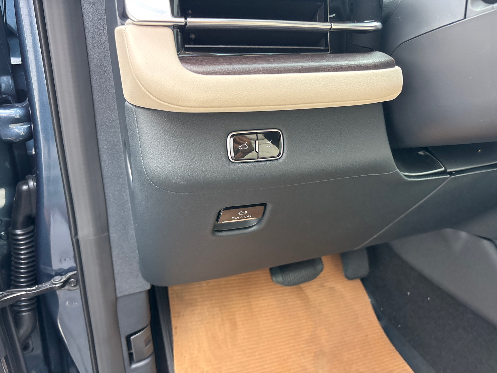 New 2027 Lincoln Navigator Reserve AWD/4WD image 13