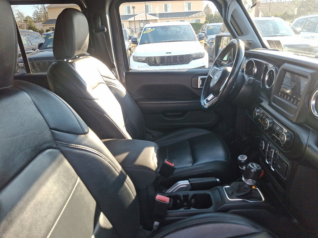 Used 2021 Jeep Wrangler Unlimited Sahara image 11