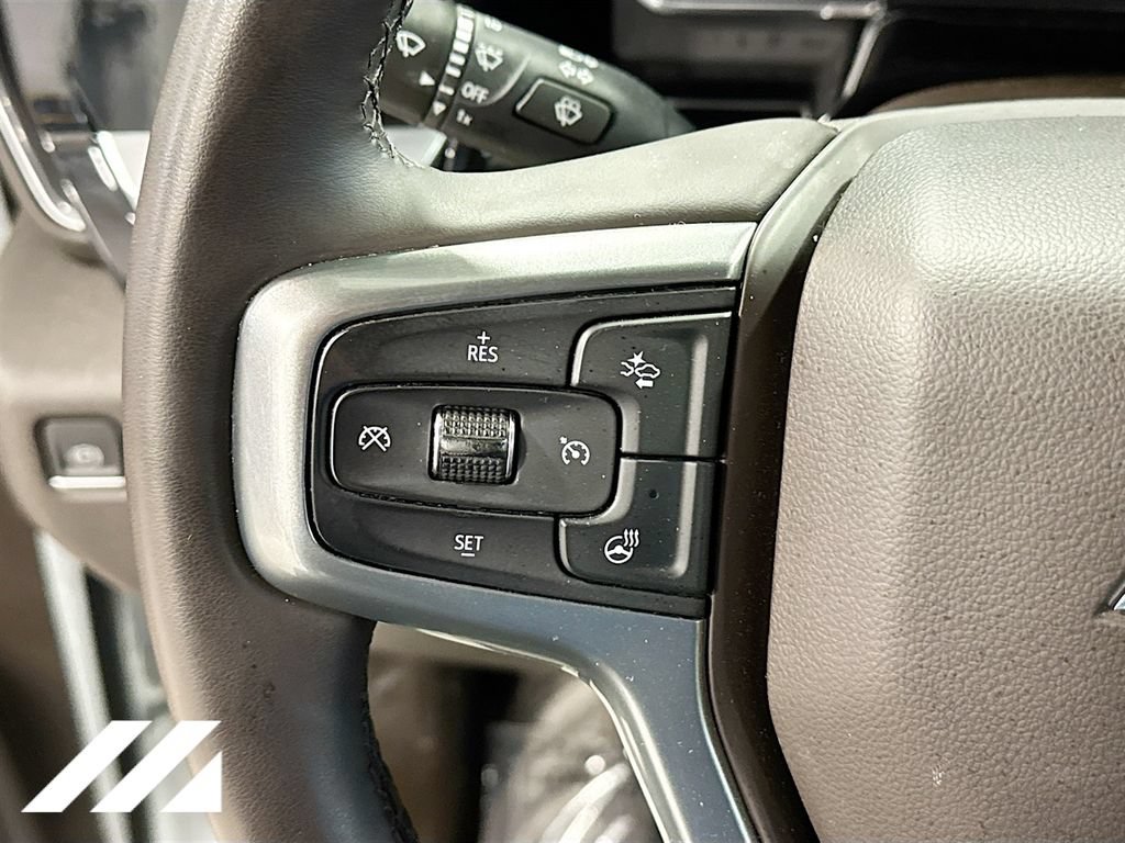 Used 2022 Chevrolet Silverado 1500 LT AWD/4WD image 12