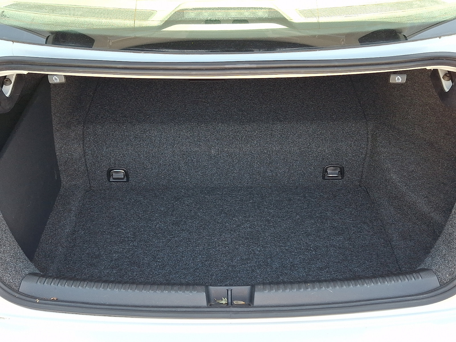 Used 2015 Volkswagen Jetta SEL Premium FWD image 28