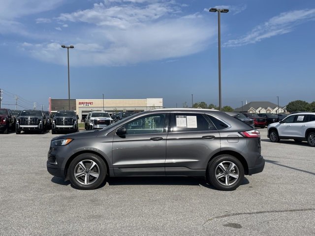 Used 2023 Ford Edge SEL w/ Convenience Package image 4