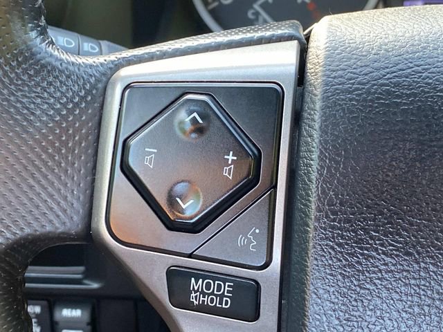 Used 2017 Toyota Tacoma Limited image 15