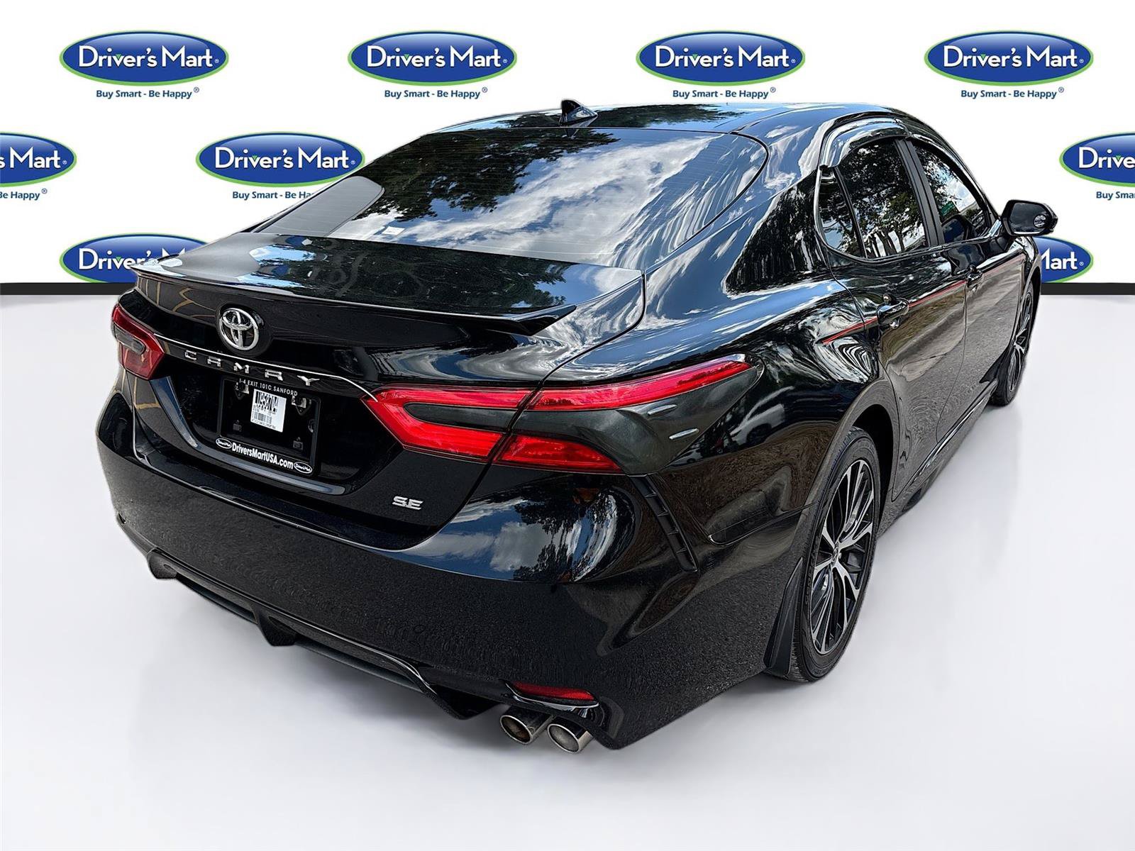 Used 2020 Toyota Camry SE FWD image 7