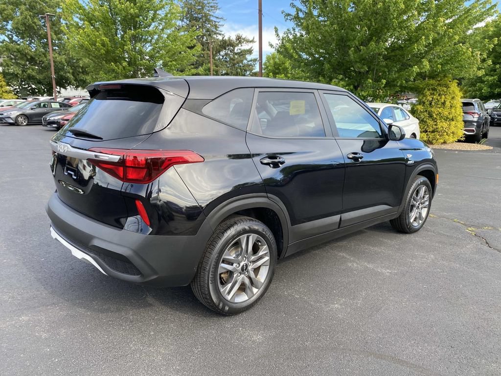 Used 2022 Kia Seltos LX AWD/4WD image 6