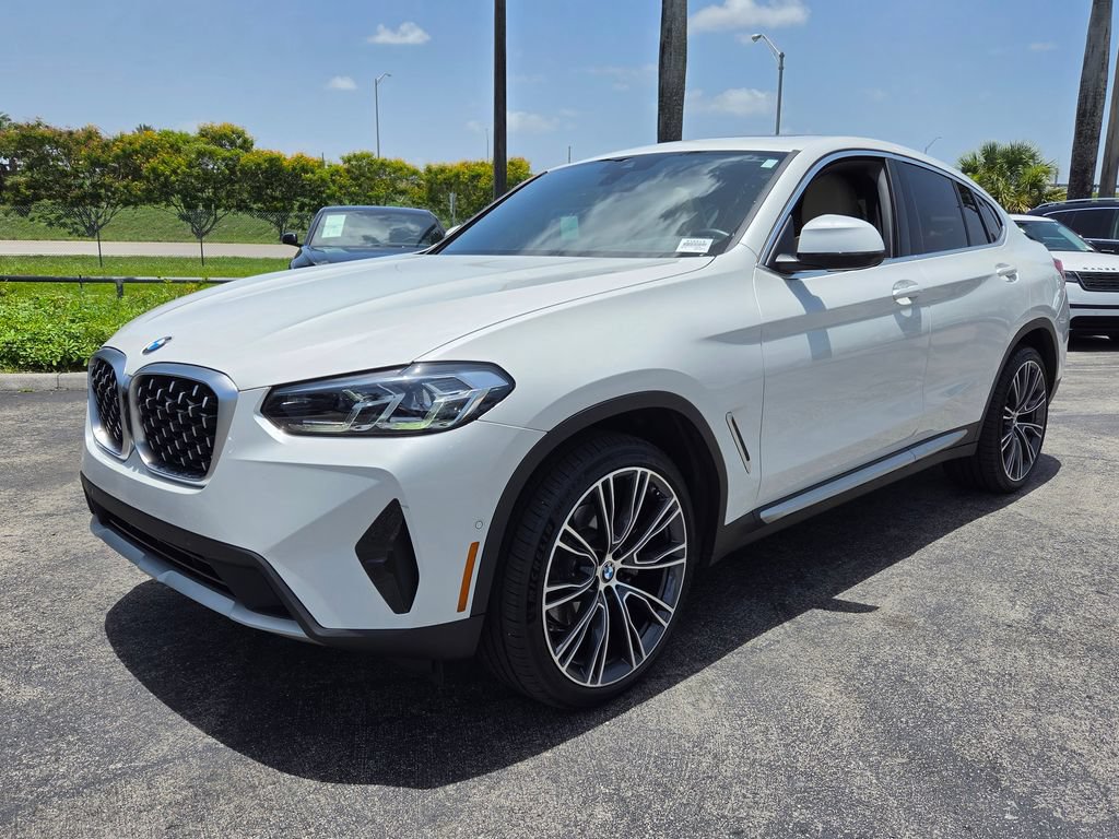 Used 2025 BMW X4 xDrive30i w/ Premium Package AWD/4WD image 16