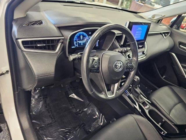 Used 2023 Toyota Corolla Cross XLE w/ Convenience Package AWD/4WD image 7