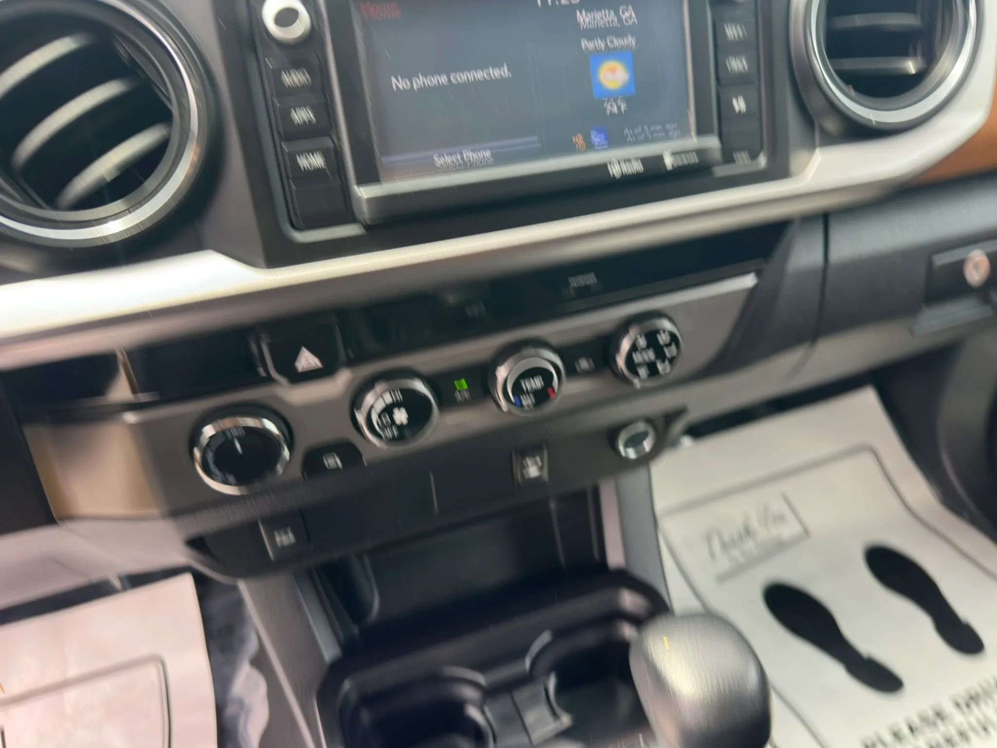 Used 2016 Toyota Tacoma SR5 w/ Exterior Package AWD/4WD image 23