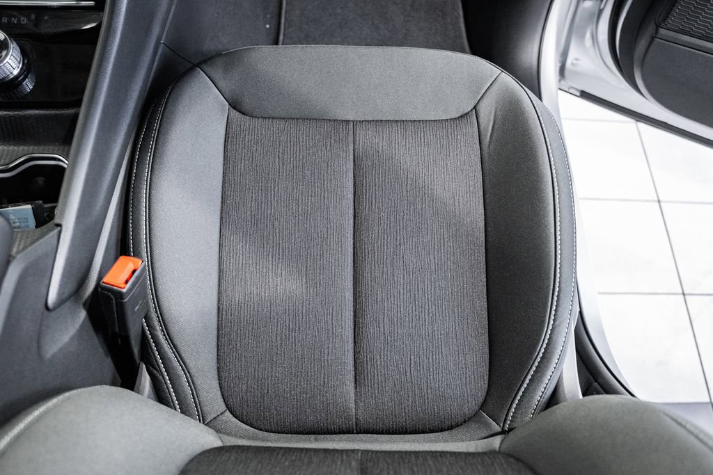 New 2025 Jeep Grand Cherokee L Laredo w/ Luxury Tech Group I image 28