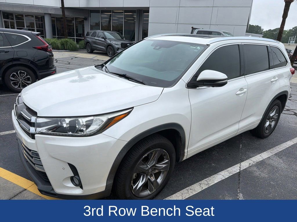 Used 2018 Toyota Highlander Limited Platinum FWD video 3