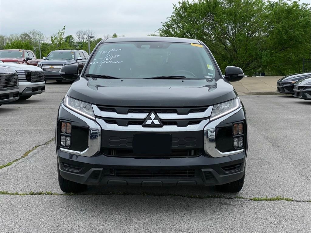 Used 2024 Mitsubishi Outlander Sport SE image 2