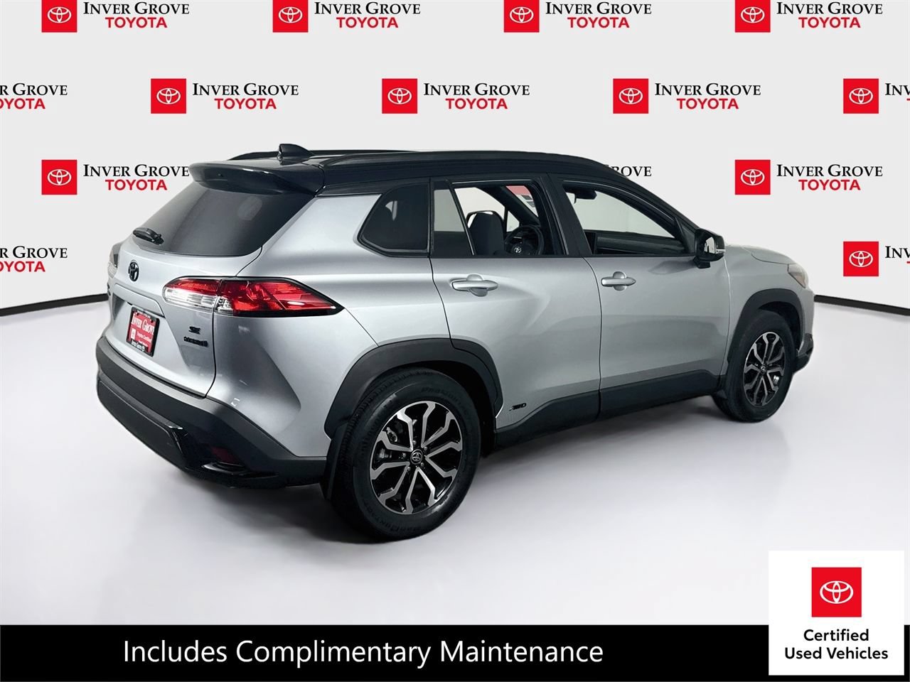 Certified 2024 Toyota Corolla Cross AWD Hybrid w/ Moonroof Package image 5