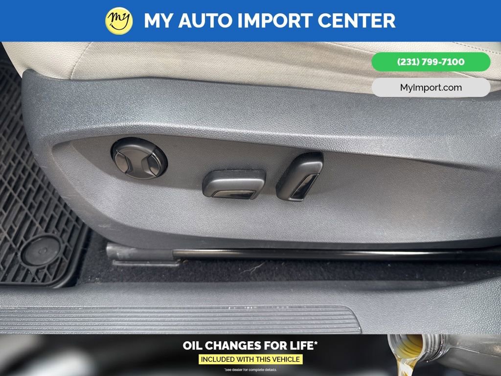 Used 2022 Volkswagen Tiguan SE image 13