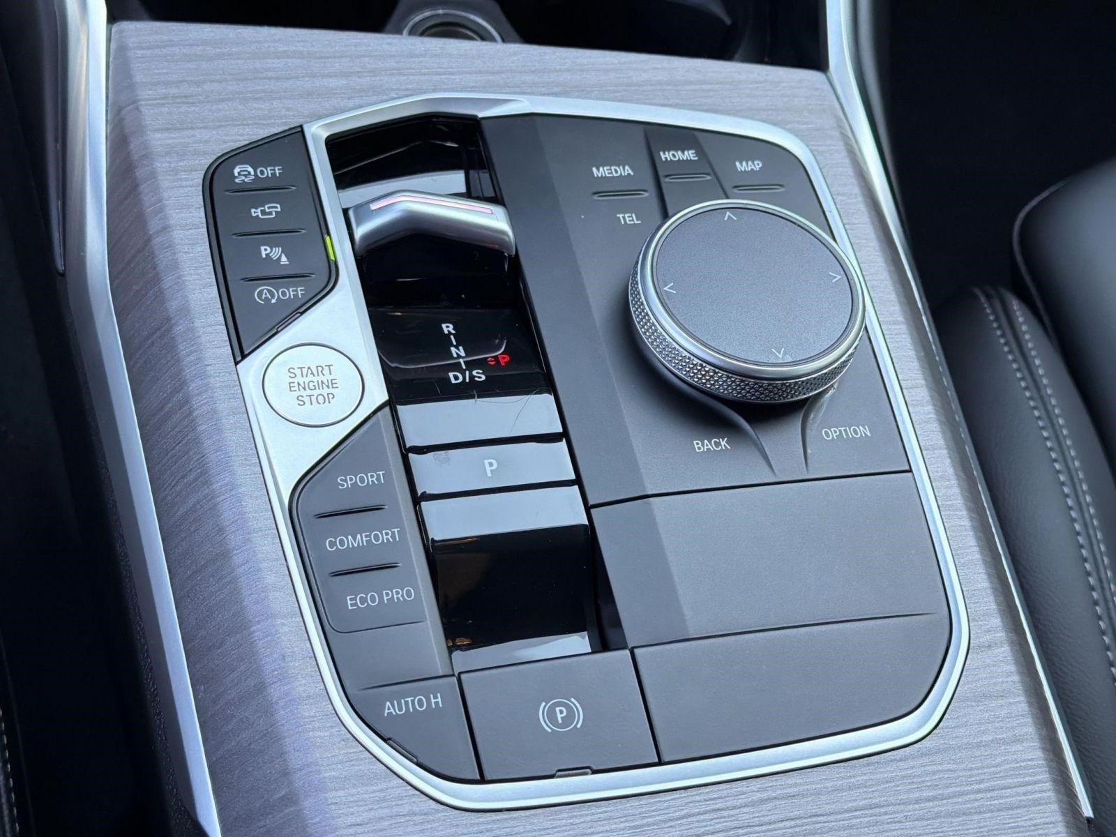 Certified 2026 BMW 330i Sedan RWD image 16