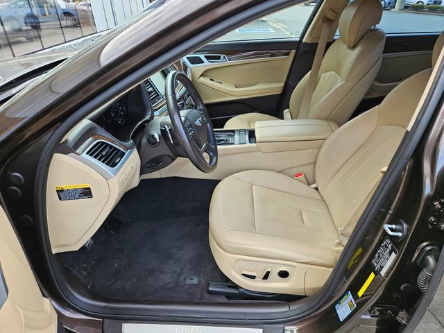 Used 2015 Hyundai Genesis 3.8 image 13