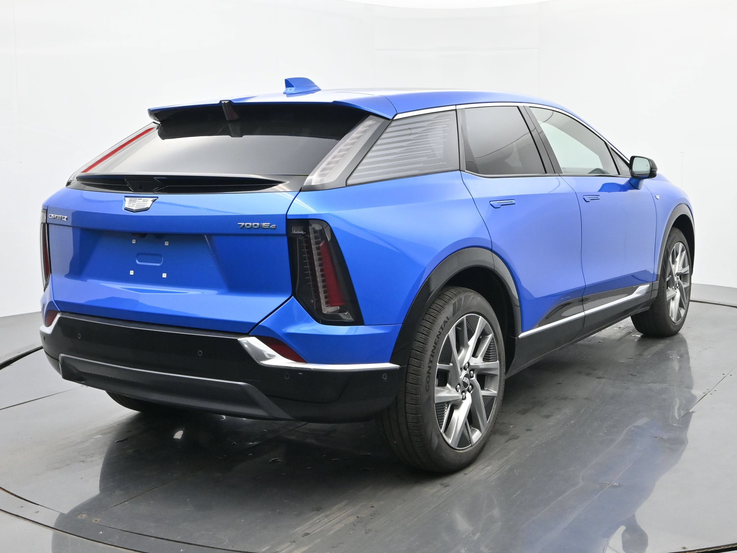 New 2026 Cadillac Optiq Luxury 1 w/ LPO, Floor Liner Package AWD/4WD image 5