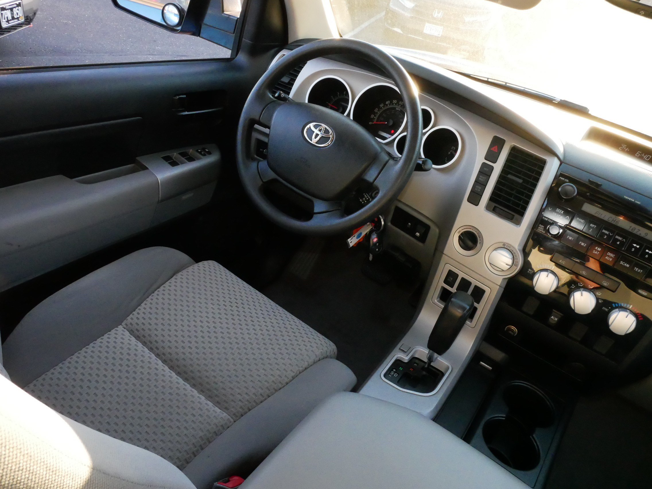 Used 2008 Toyota Tundra SR5 AWD/4WD image 9