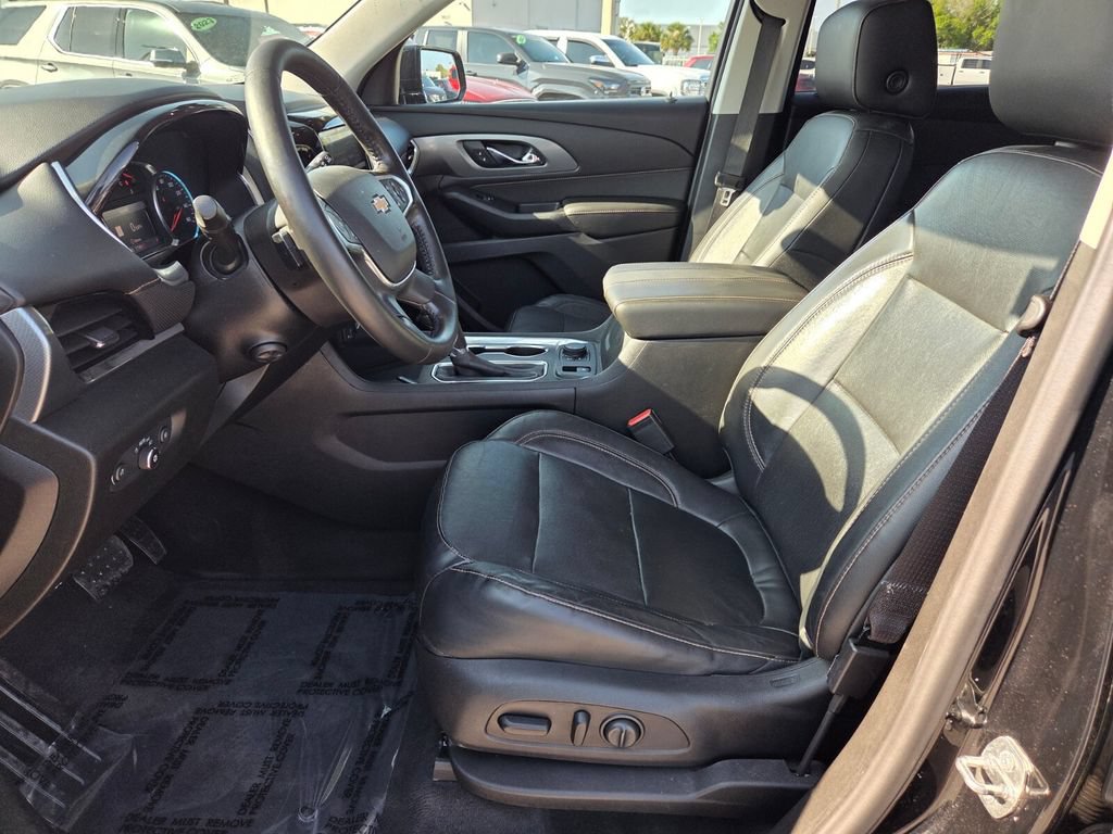 Used 2020 Chevrolet Traverse Premier FWD image 5