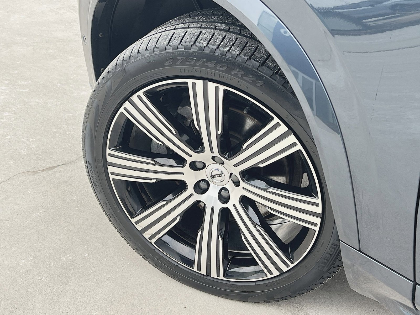 Used 2023 Volvo XC90 B6 Ultimate w/ Protection Package image 12