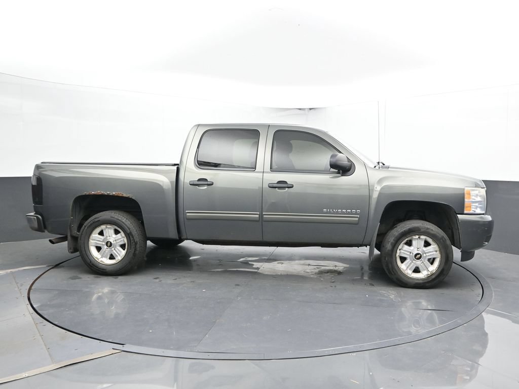 Used 2011 Chevrolet Silverado 1500 LT w/ All-Star Edition AWD/4WD image 4