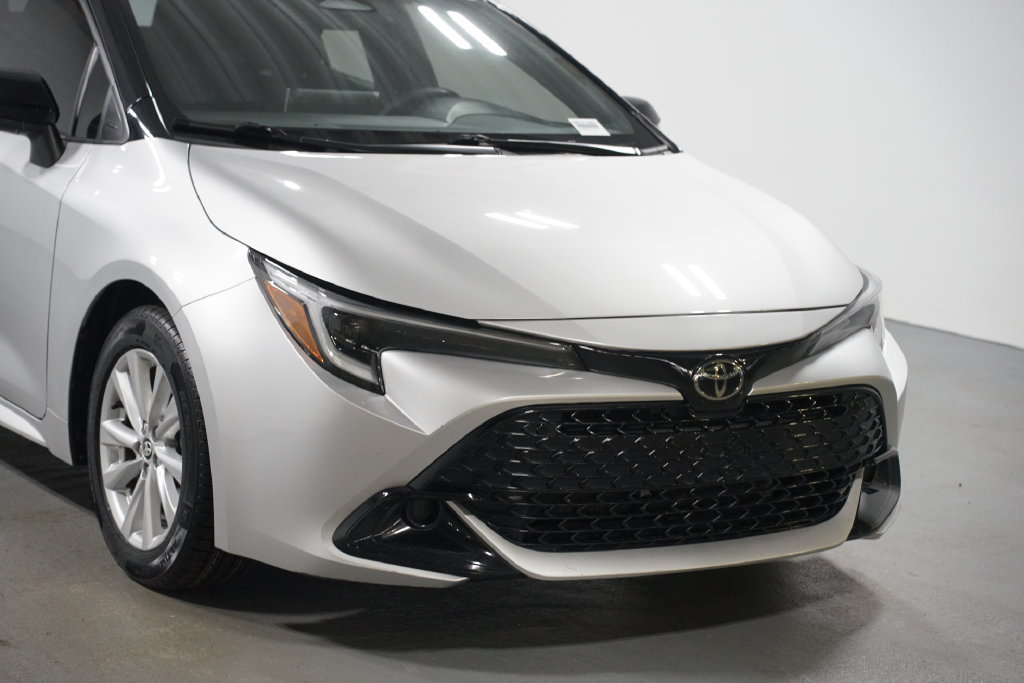 Certified 2023 Toyota Corolla SE w/ SE Premium Package FWD image 4