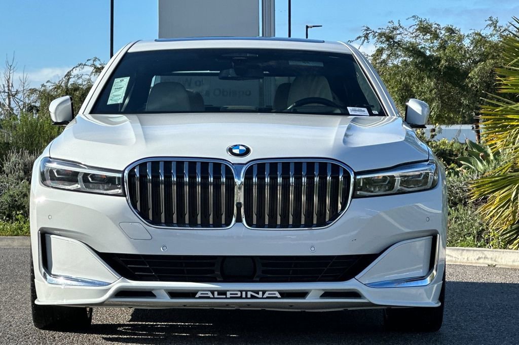 Used 2022 BMW ALPINA B7 xDrive w/ Luxury Rear Seating Package image 8