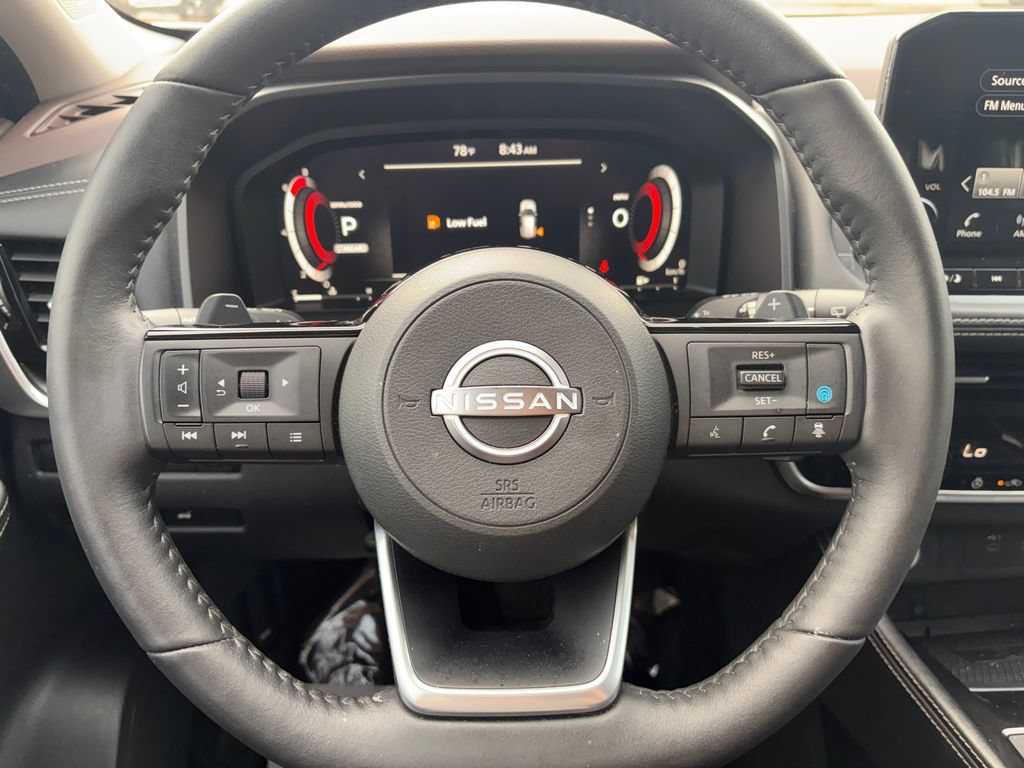 Certified 2023 Nissan Rogue Platinum FWD image 11