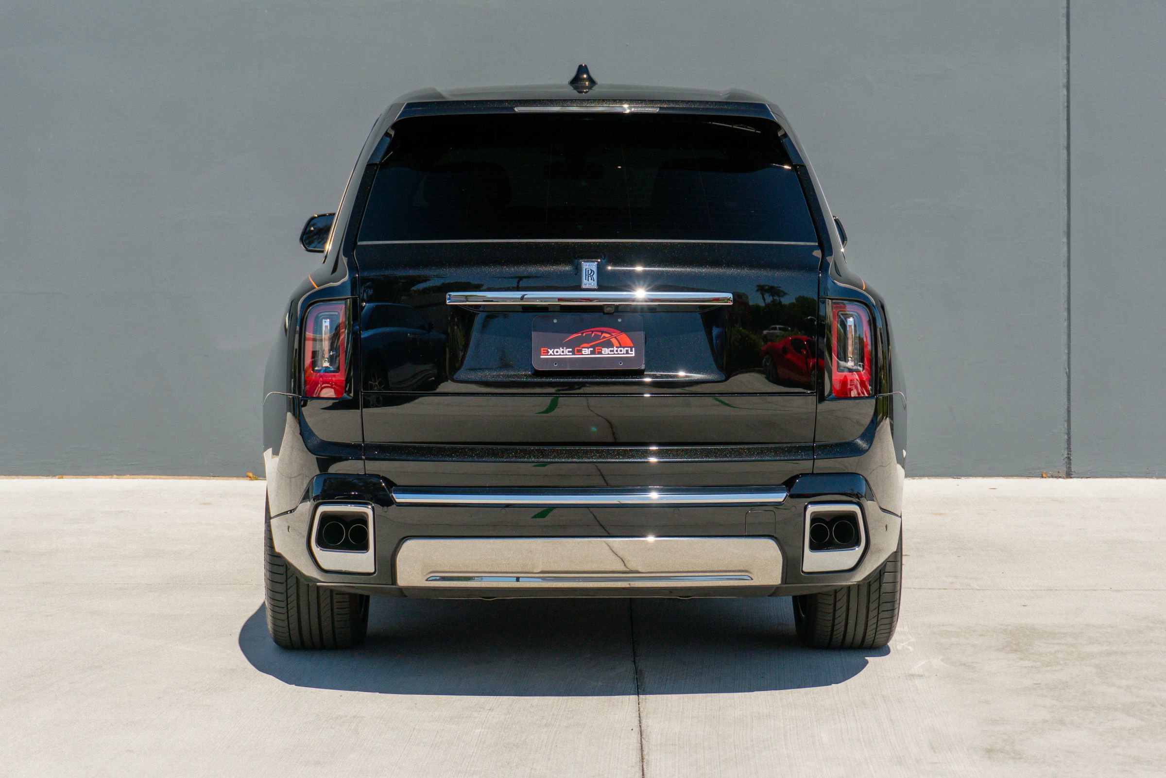 Used 2025 Rolls-Royce Cullinan image 8