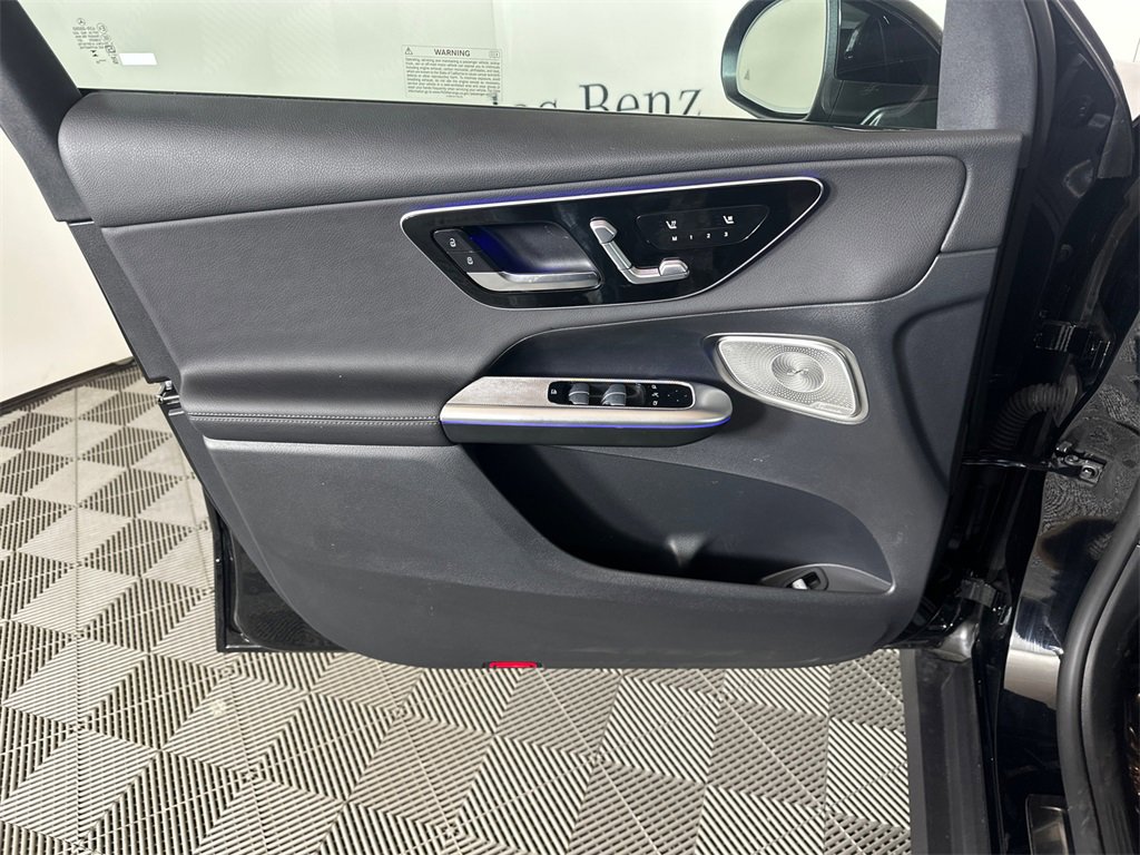 Certified 2025 Mercedes-Benz GLC 300 image 10