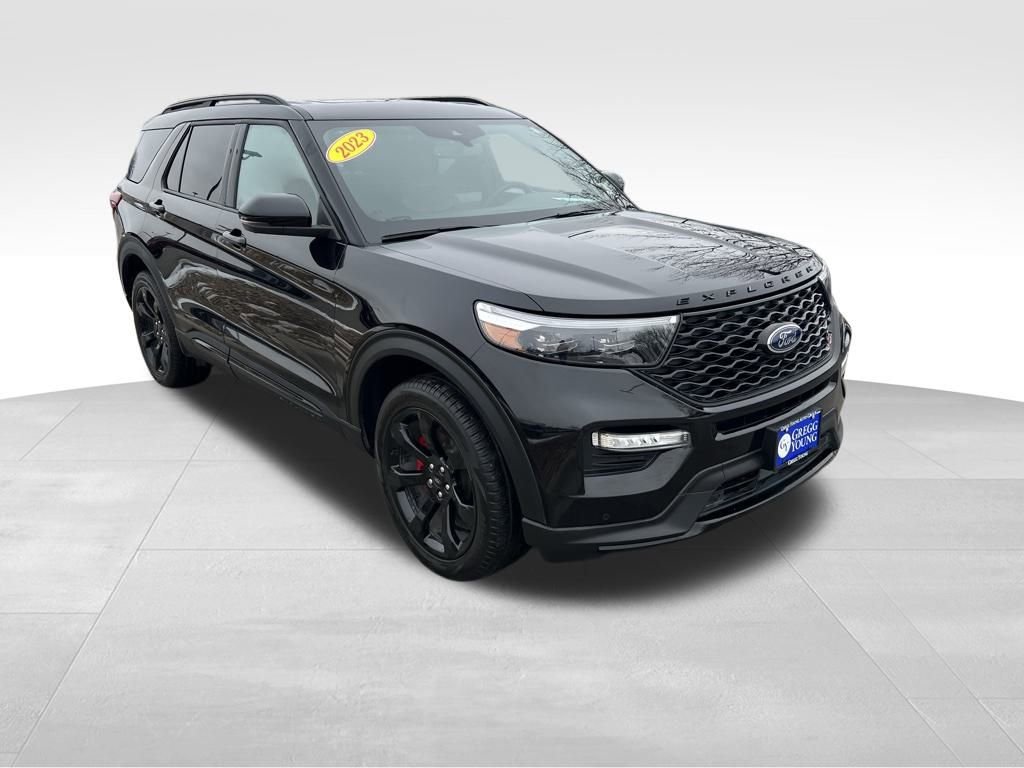 Used 2023 Ford Explorer ST w/ Equipment Group 401A image 9