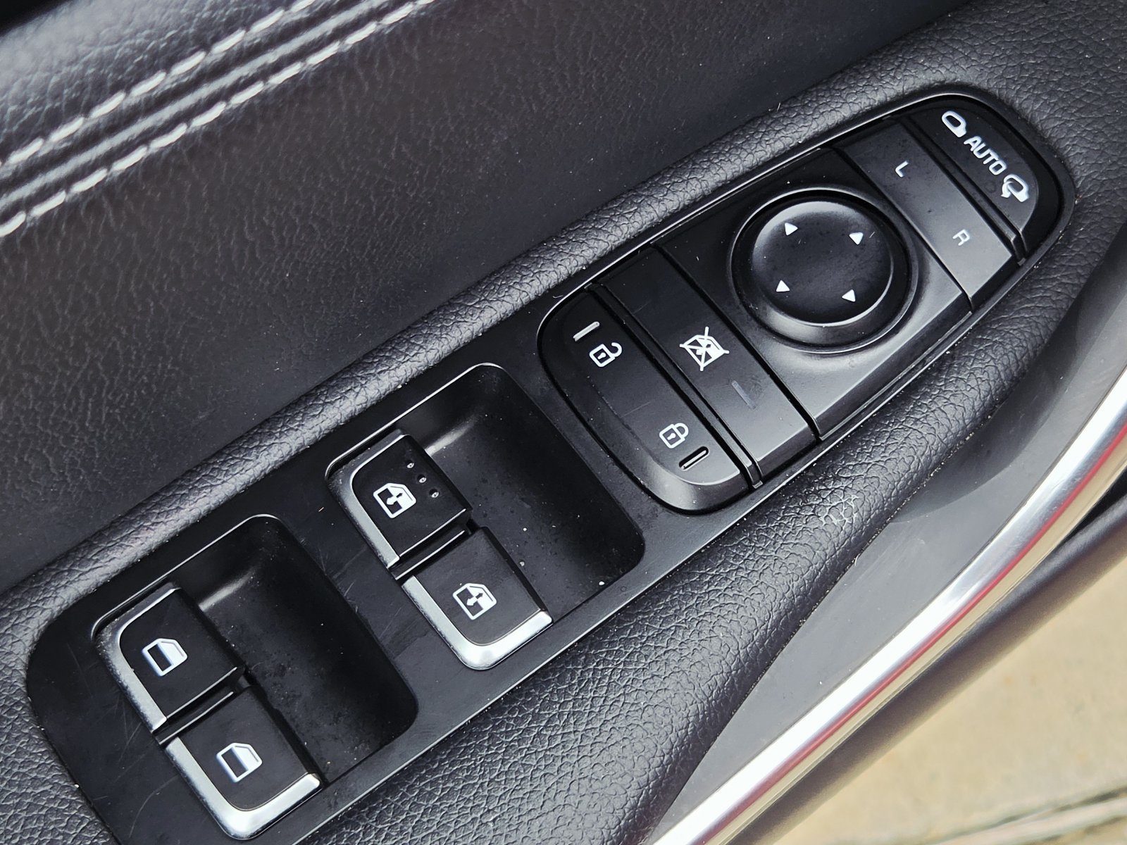 Used 2022 Kia Stinger GT-Line w/ Sun & Sound Package RWD image 24