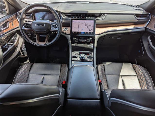Used 2023 Jeep Grand Cherokee Summit w/ Advanced Protech Group IV AWD/4WD image 18