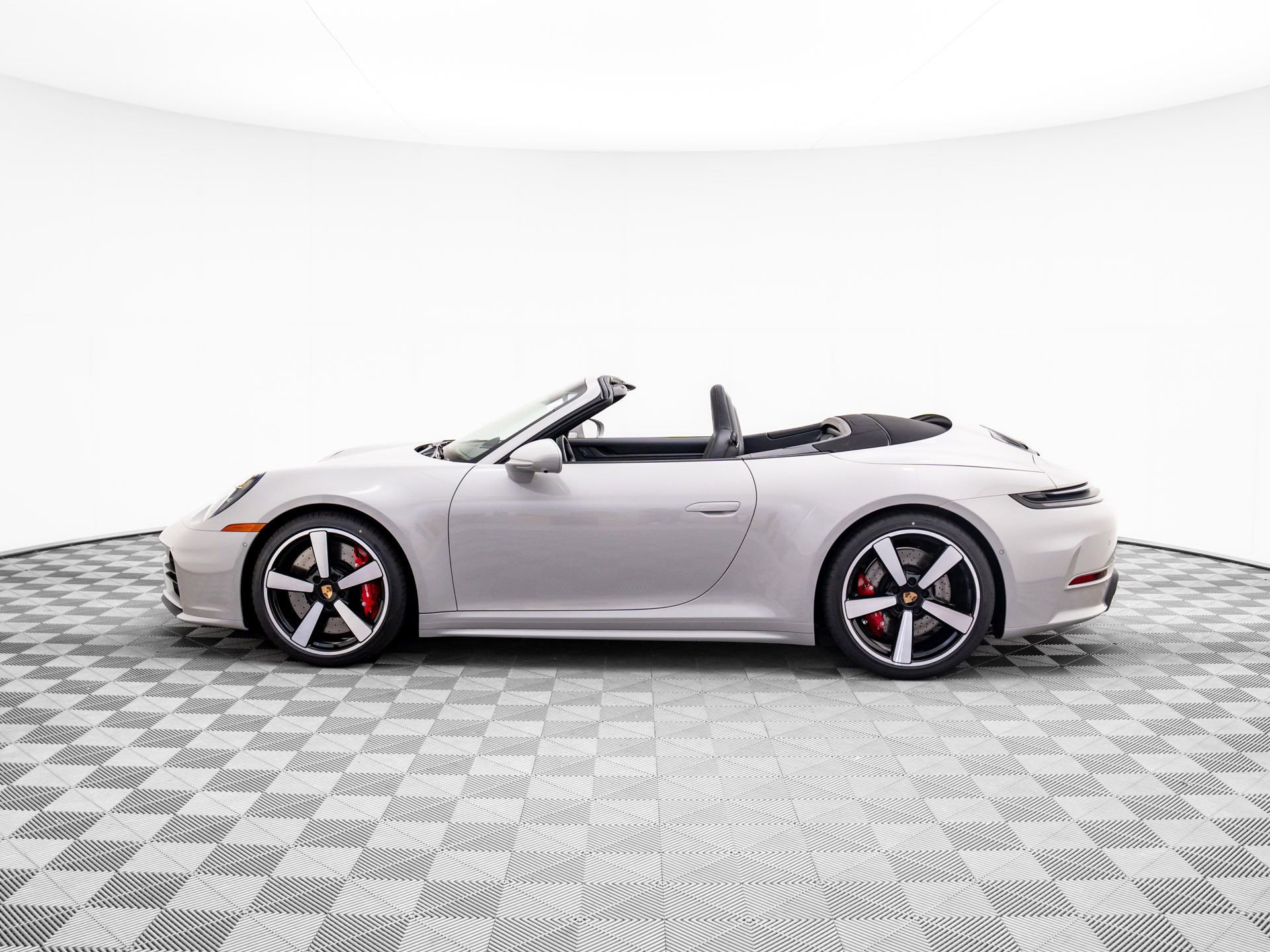 New 2026 Porsche 911 Carrera S image 2