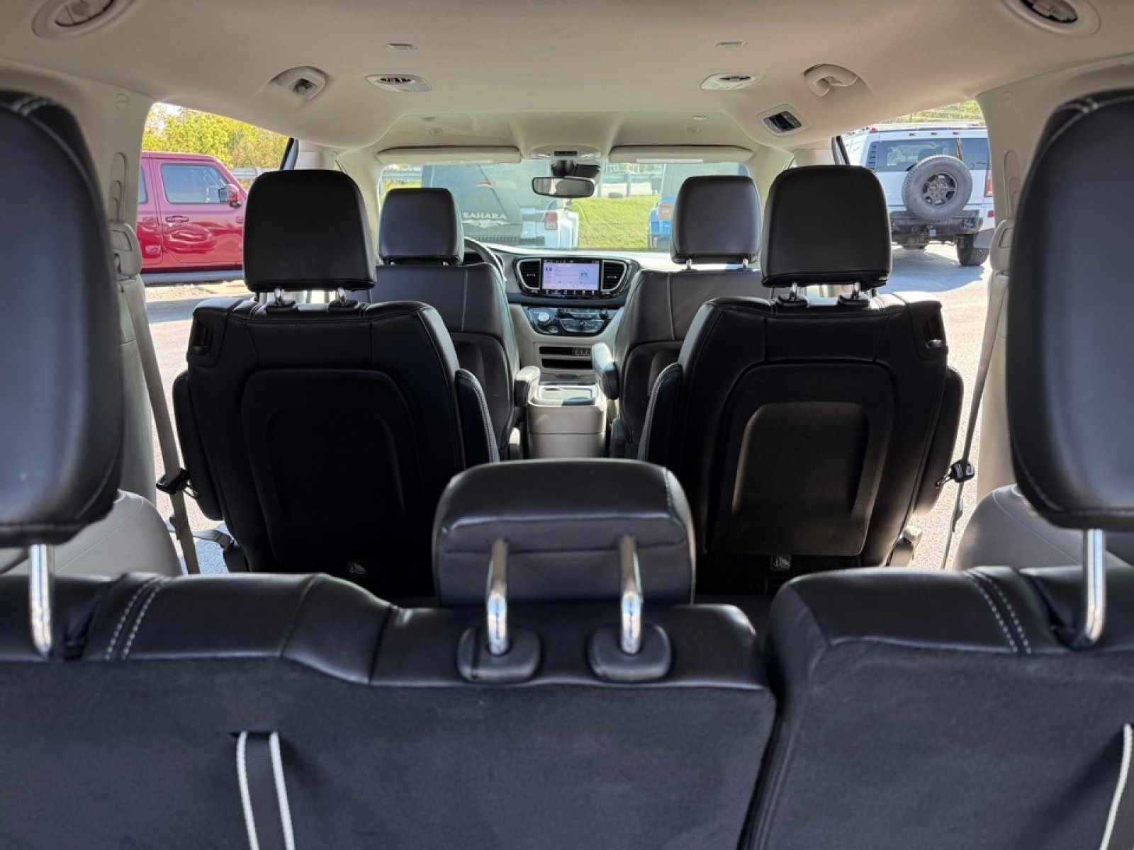 Used 2023 Chrysler Pacifica Touring-L image 23