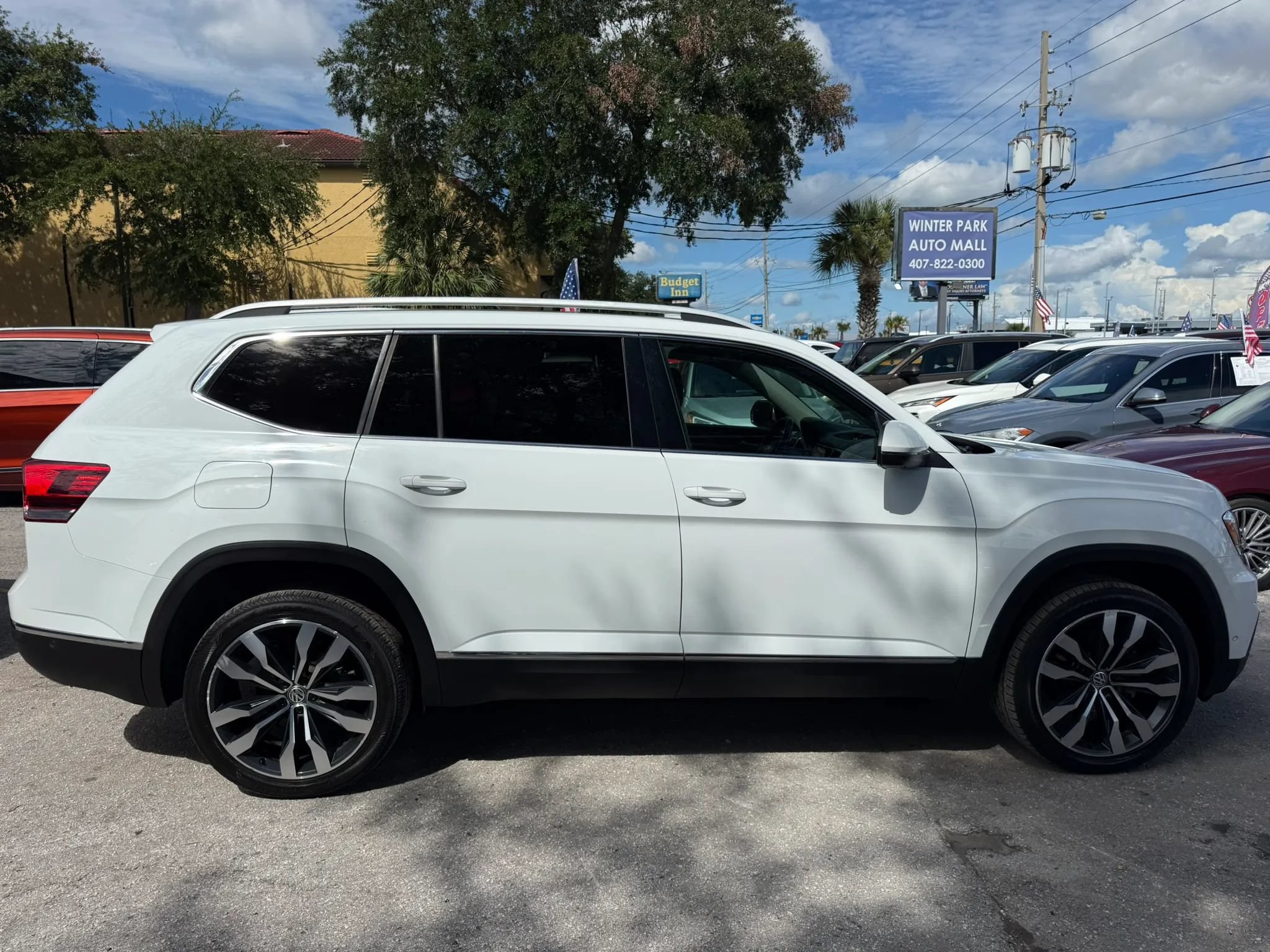 Used 2019 Volkswagen Atlas SEL Premium AWD/4WD image 5