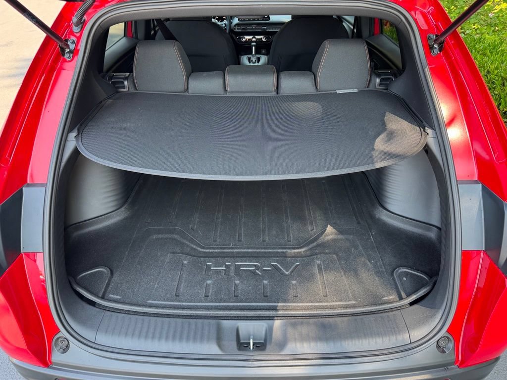 Certified 2025 Honda HR-V Sport image 32