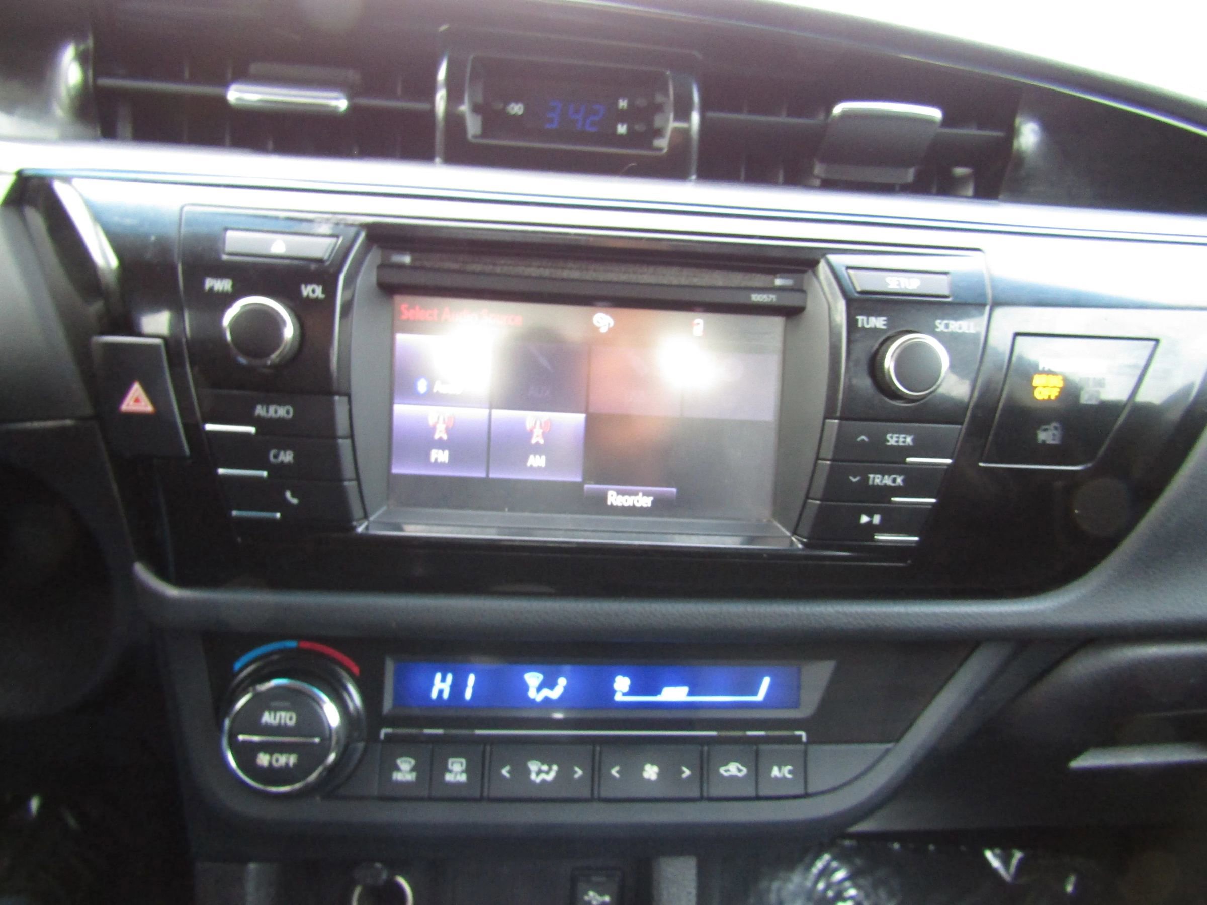 Used 2016 Toyota Corolla S image 16