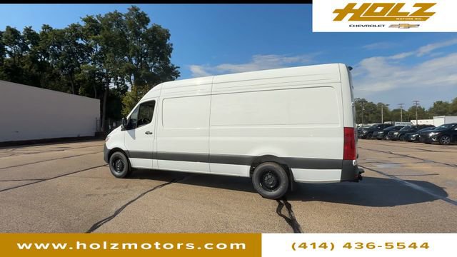 Used 2025 Mercedes-Benz Sprinter 2500 image 7